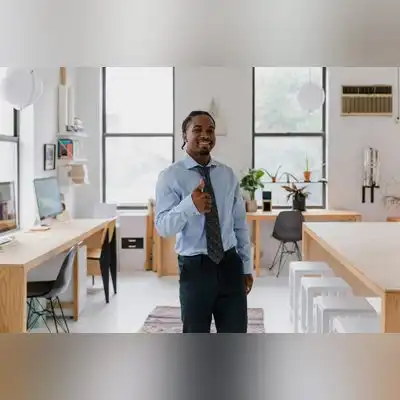 严德德